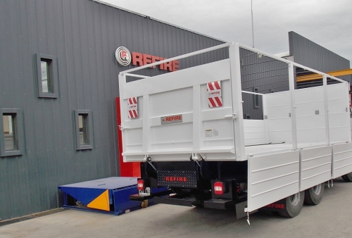 CAJA CON TECHO PARA LONA - REFIRE